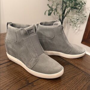 Sorel Women's Suede Gray Wedge Shoes